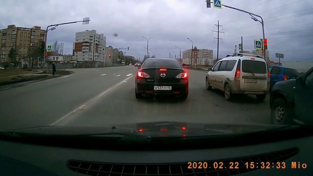 Mio c 326 vs Advocam-FD Black-GPS смотреть онлайн