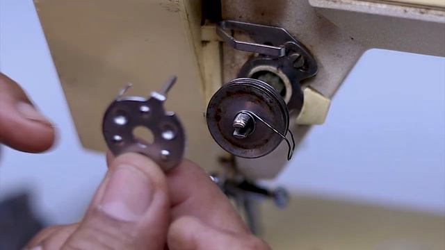 COMO TROCAR A MOLINHA DE TENSÃO | Singer Pret a Porter смотреть онлайн