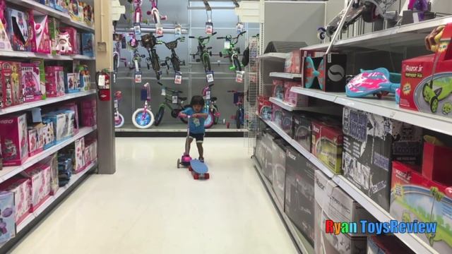 Disney Cars Lightning McQueen Scooter Shopping Trip with Ryan ToysReview смотреть онлайн