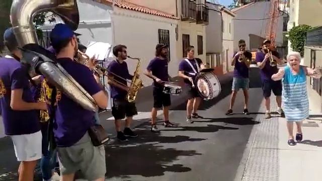 Txarangutanes - La banda pasar 2022 смотреть онлайн