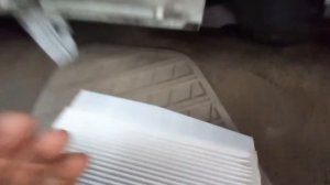 Замена салонного фильтра VOLVO XC70 1 рестайлинг