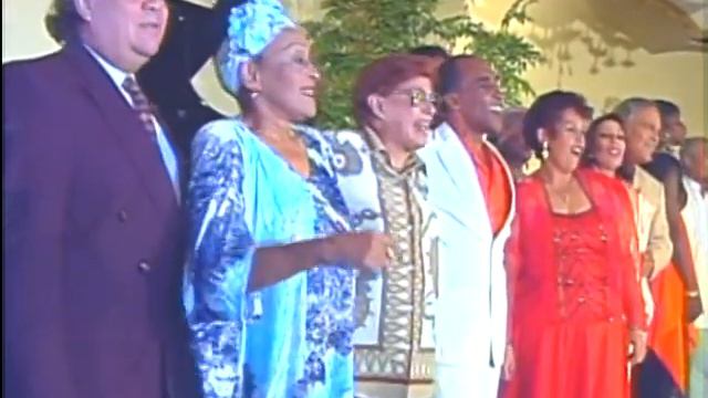 Omara Portuondo- Elena Burke- Fernando Alvarez - Quiereme Mucho смотреть онлайн