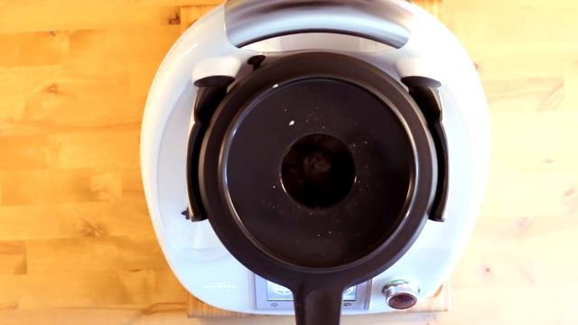 ♨Thermomix® TM5®♨Erdbeer-Raffaello Eis super lecker in Sekunden zubereitet смотреть онлайн