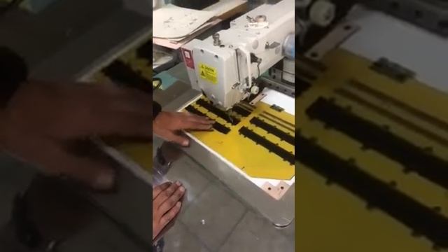 Программируемая швейная машина для перфорации с полем 20 х 30 см смотреть онлайн