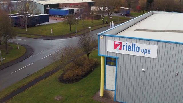 Riello Power Protection For Manufacturing, Factories & Industry 4 0 смотреть онлайн