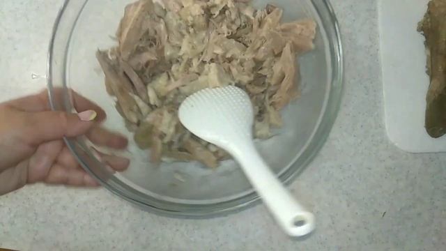 Беру пластиковую бутылку и готовлю мясную закуску на праздник смотреть онлайн