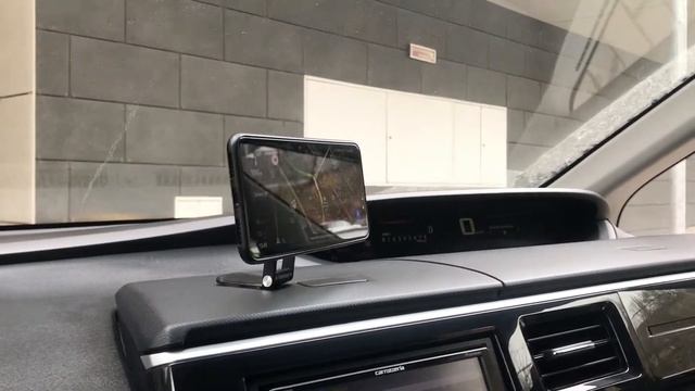 Магнитный держатель для телефона (планшета) в машину на торпеду Magnet Holder смотреть онлайн