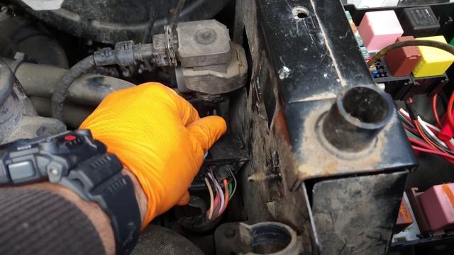 Vauxhall Vivaro (no power, check engine light on, spanner light on) смотреть онлайн