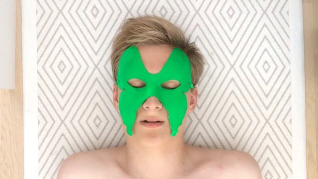 Мозольноя пятка читает стихотворение Сергея Есенина «Ветер веет с юга и луна взошла» смотреть онлайн