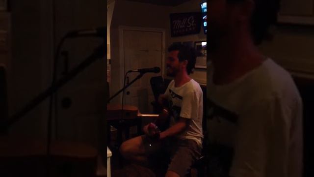 Rob Henderson and Brian Pisani rocking old Newcastle house смотреть онлайн