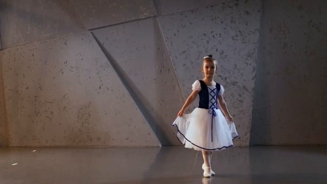 Полька. Галина Мирошник. Педагог Наталья Утева смотреть онлайн
