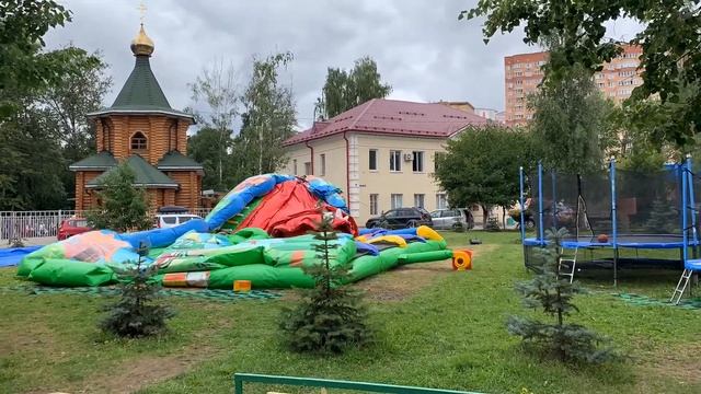 Надувной батут "Три Богатыря" смотреть онлайн