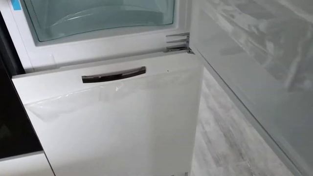 Кухня п-образной формы, с барной стойкой в частном доме смотреть онлайн