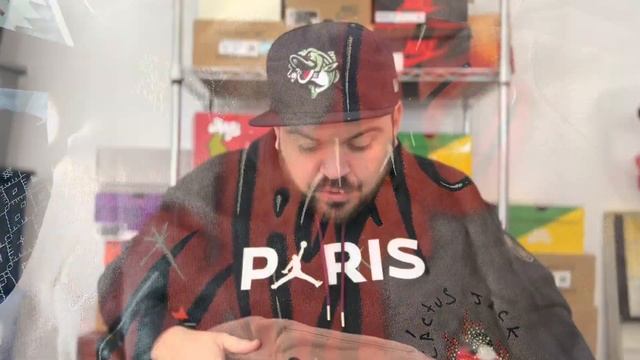 Travis Scott X Air Jordan “Archaeo Brown” Hoodie! Merch From the “Black Phantom” Drop. Try-On! смотреть онлайн