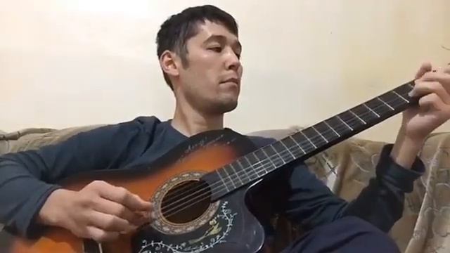 «ДО-РЕ-МИ» Төреғали Төреәлінің әнін гитарада әдемі шертті👏👏👏 смотреть онлайн