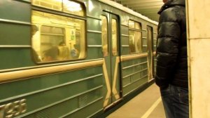 Станция метро Орехово, Москва // ноябрь 2012