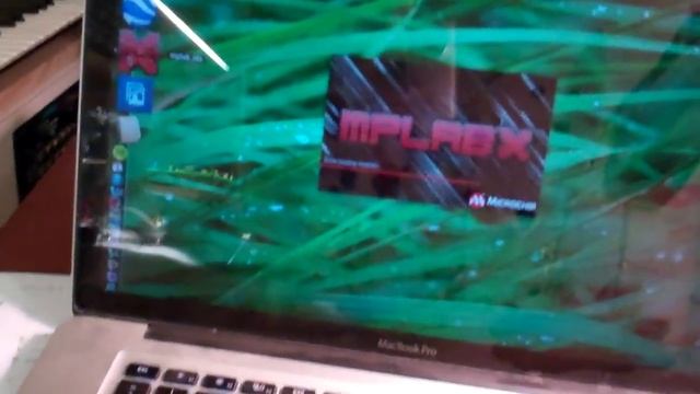 how to download code into a Microchip microcontroller using MPLAB X and ICD3 смотреть онлайн