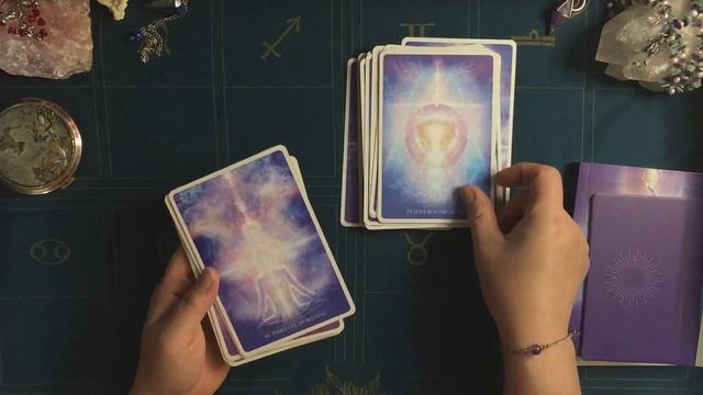 Angelic Lightwork Healing Oracle Unboxing & Review смотреть онлайн