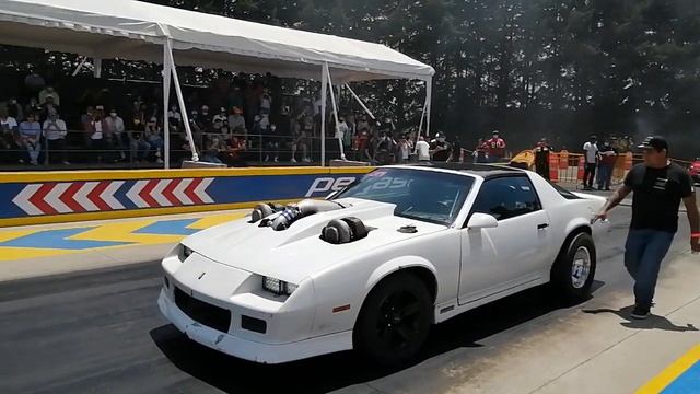 Skeletor Vs The Sperm ( duelo Chevrolet Camaro ) Arrancones 1/4 de Milla Pegaso. смотреть онлайн
