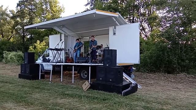 "2ZZS" - Не важно кто ты есть смотреть онлайн