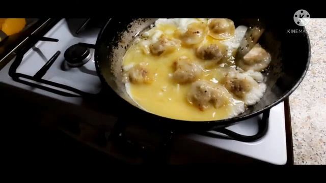 Пельмени сварил жарил залил яйцом . получилось вкуснятина пельмени с яйцом на сковороде смотреть онлайн