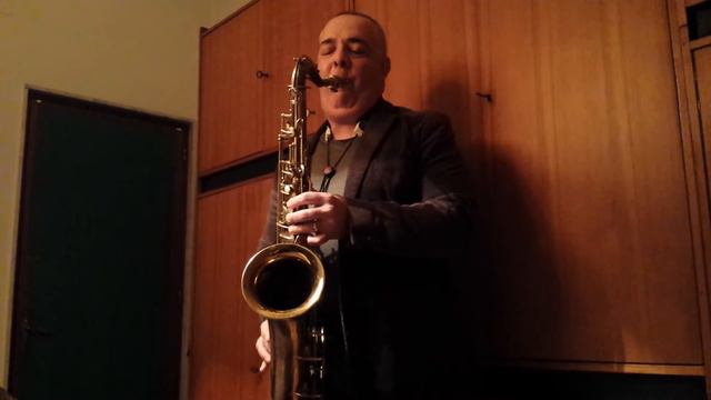 My 1941 Conn 10M tenor saxophone смотреть онлайн