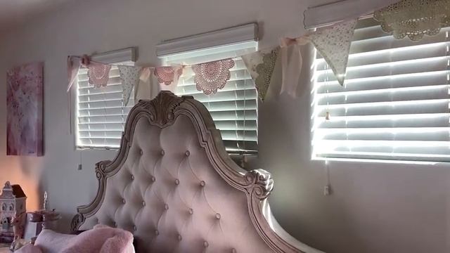 Shabby Chic Bedroom Tour! смотреть онлайн