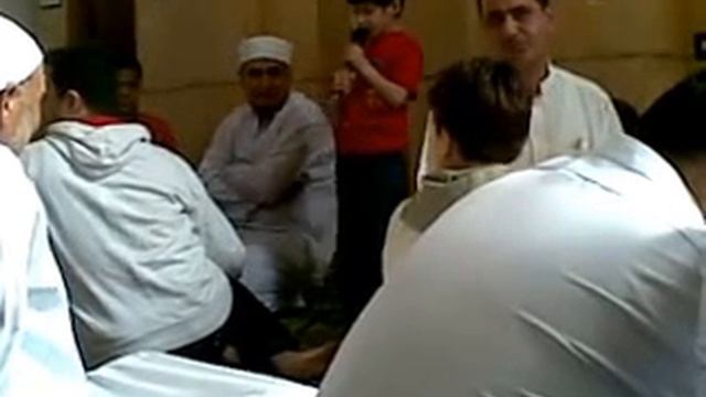 пятилетний мальчик читает коран очень красивым голосом смотреть онлайн