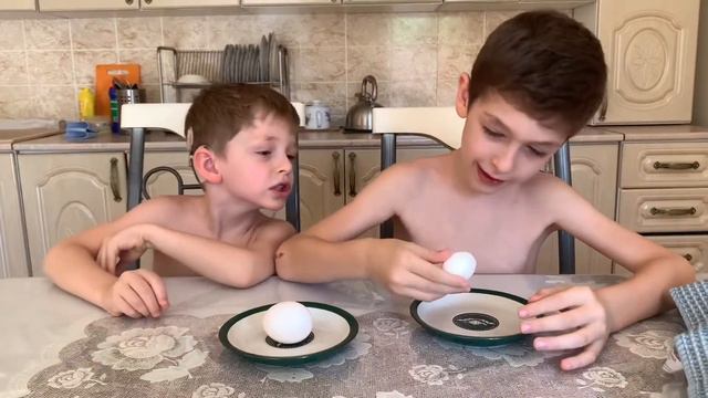 Что внутри маленького яйца? смотреть онлайн