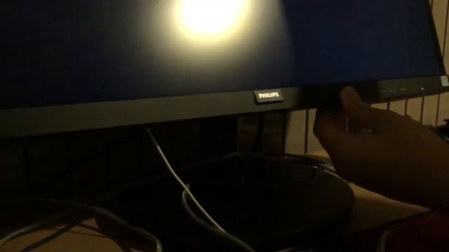 Philips 221V8 смотреть онлайн