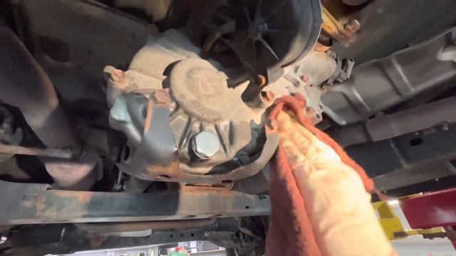 2001-2007 Toyota Sequoia Transfer Case | Front Rear Differential Fluid Change смотреть онлайн