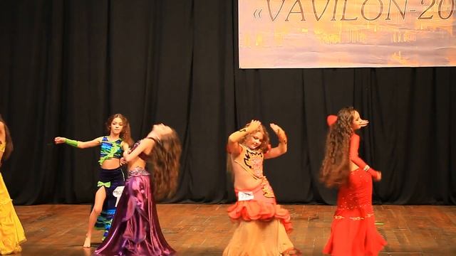 Vavilon 2016 04 02 #1 MVI 0574 Belly dance смотреть онлайн