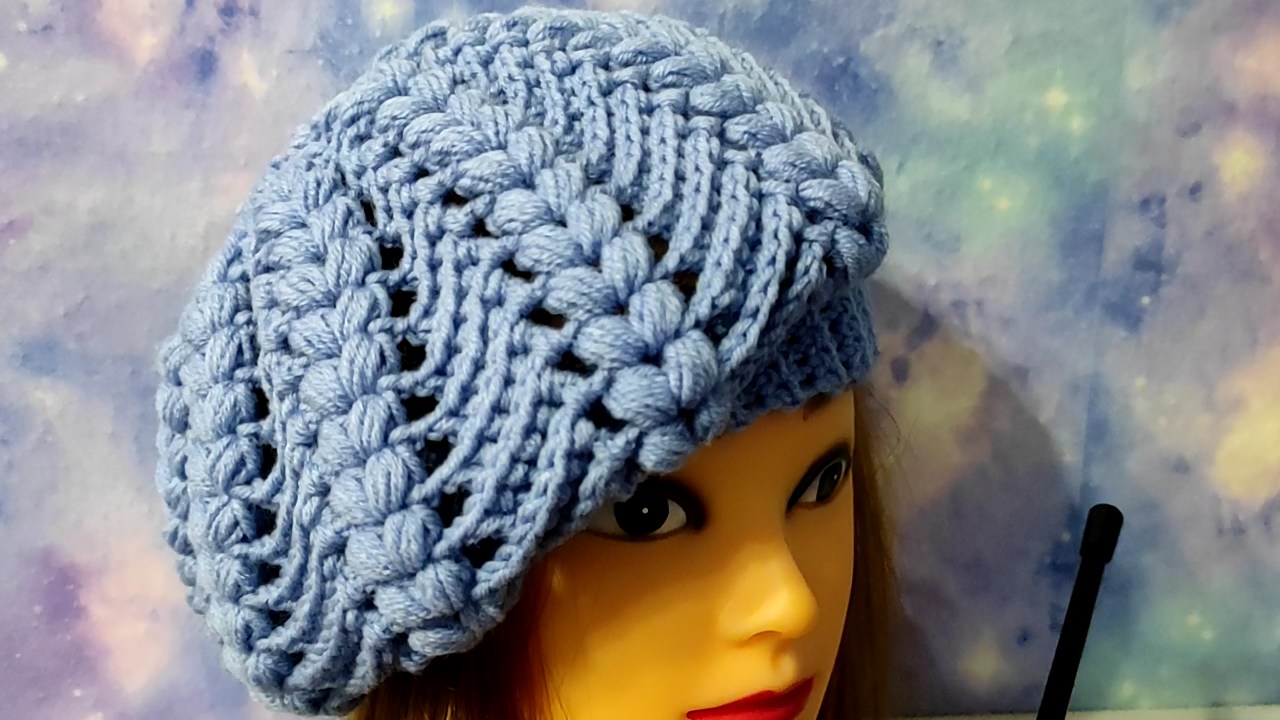 ВЕСЕННИЙ БЕРЕТ КРЮЧКОМ. Шапочка-берет для начинающих. смотреть онлайн