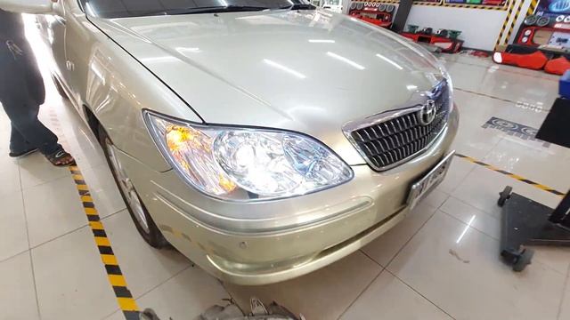 เปลี่ยนไฟหน้า Toyota Camry acv30 ปี 05 โฉมผู้นำ смотреть онлайн