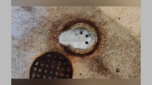 Как Устранить Засор В Ванной Без Вантуза...