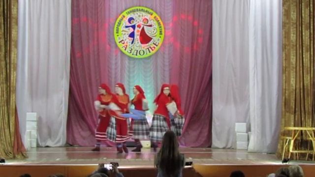 "Танец Некрасовских Казачек" смотреть онлайн