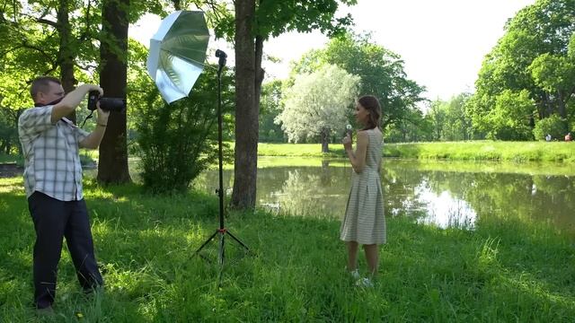 Вспышка Godox V1. Тест на пленере смотреть онлайн