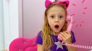 Настя превращается в супергероев и учится помогать папе. Истории для детей.