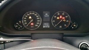 Замена масла W203. Как посмотреть уровень масла. Chanding oil in engine W203. ölstand prüfen W203