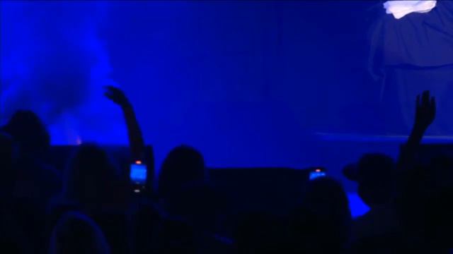 Video Extra: Fire on stage during Nelly concert in Billings смотреть онлайн