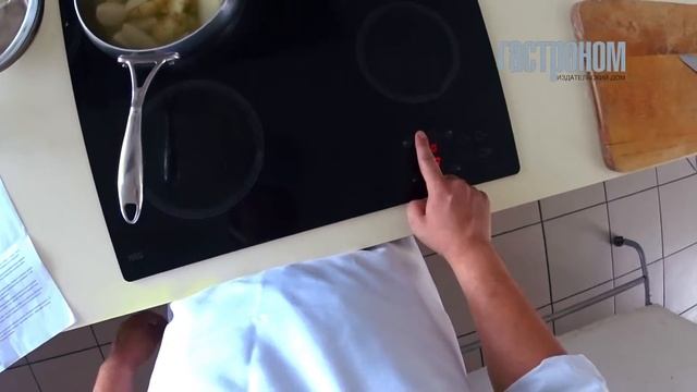 Тёплый салат с яйцами цесарки и печеным картофелем смотреть онлайн