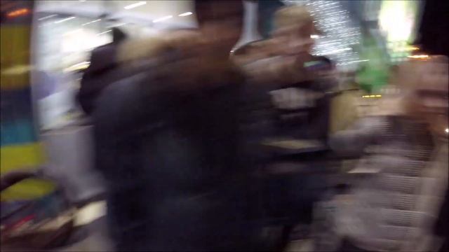 ВОРВАЛСЯ В ТЦ "РУСЬ" НА ЗАДНЕМ КОЛЕСЕ! смотреть онлайн