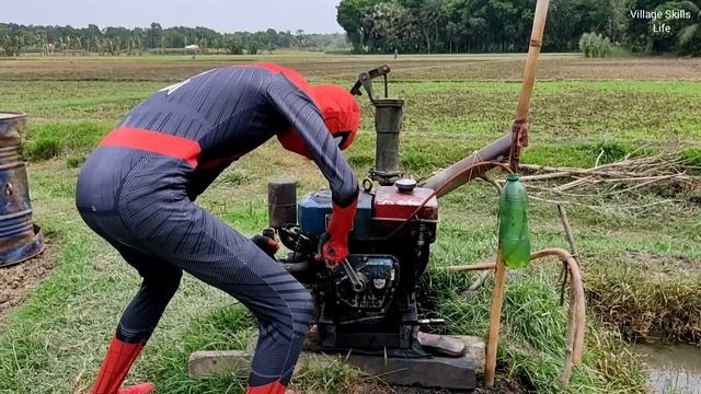 Funny Style Spider-Man Started Old Kirloskar Chalo Machine.Spider-man salo machine Start challenge. смотреть онлайн