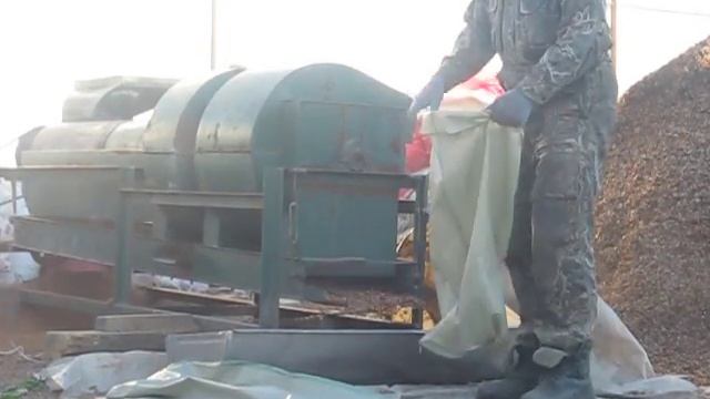 ПЕРЕРАБОТКА КЕДРОВОЙ ШИШКИ смотреть онлайн