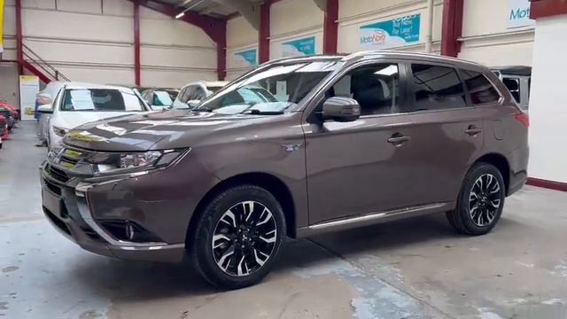 Mitsubishi Outlander 2.0h 12kWh GX3h+ CVT 4WD Euro 6 (s/s) 5dr смотреть онлайн