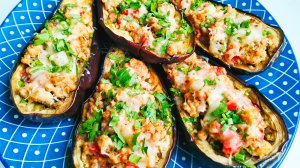 🍆🥩🍅Лодочки из баклажанов с фаршем и овощами в духовке🌿