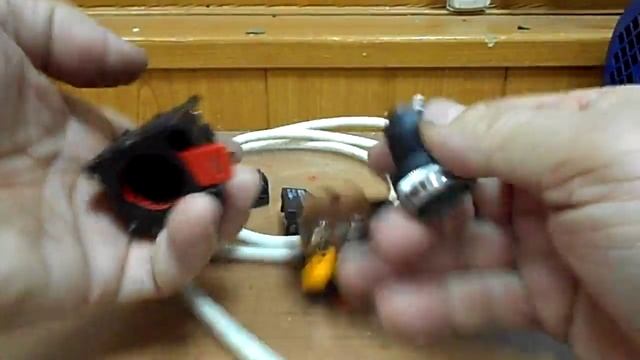 ? ? Запуск трёх фазного электродвигателя под нагрузкой от 220 вольт с помощью пуск стоповых кнопок смотреть онлайн
