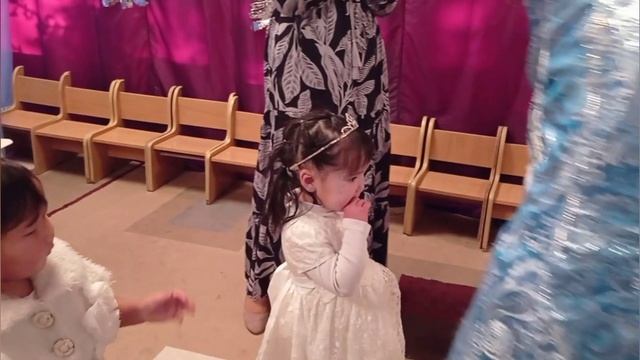 Новогодний утренник. Вторая младшая группа. Детский сад "Ай-Данек". г.Чолпон-Ата. смотреть онлайн