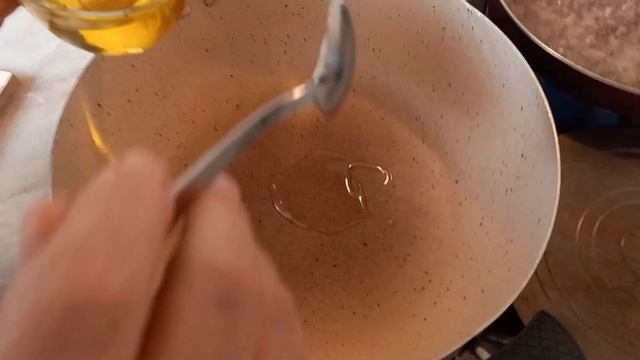 Бабушка приготовила блинчики с мясом ? смотреть онлайн