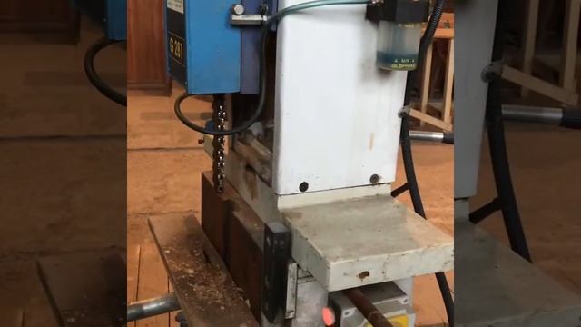 Цепно-долбежный станок Griggio G 281 смотреть онлайн